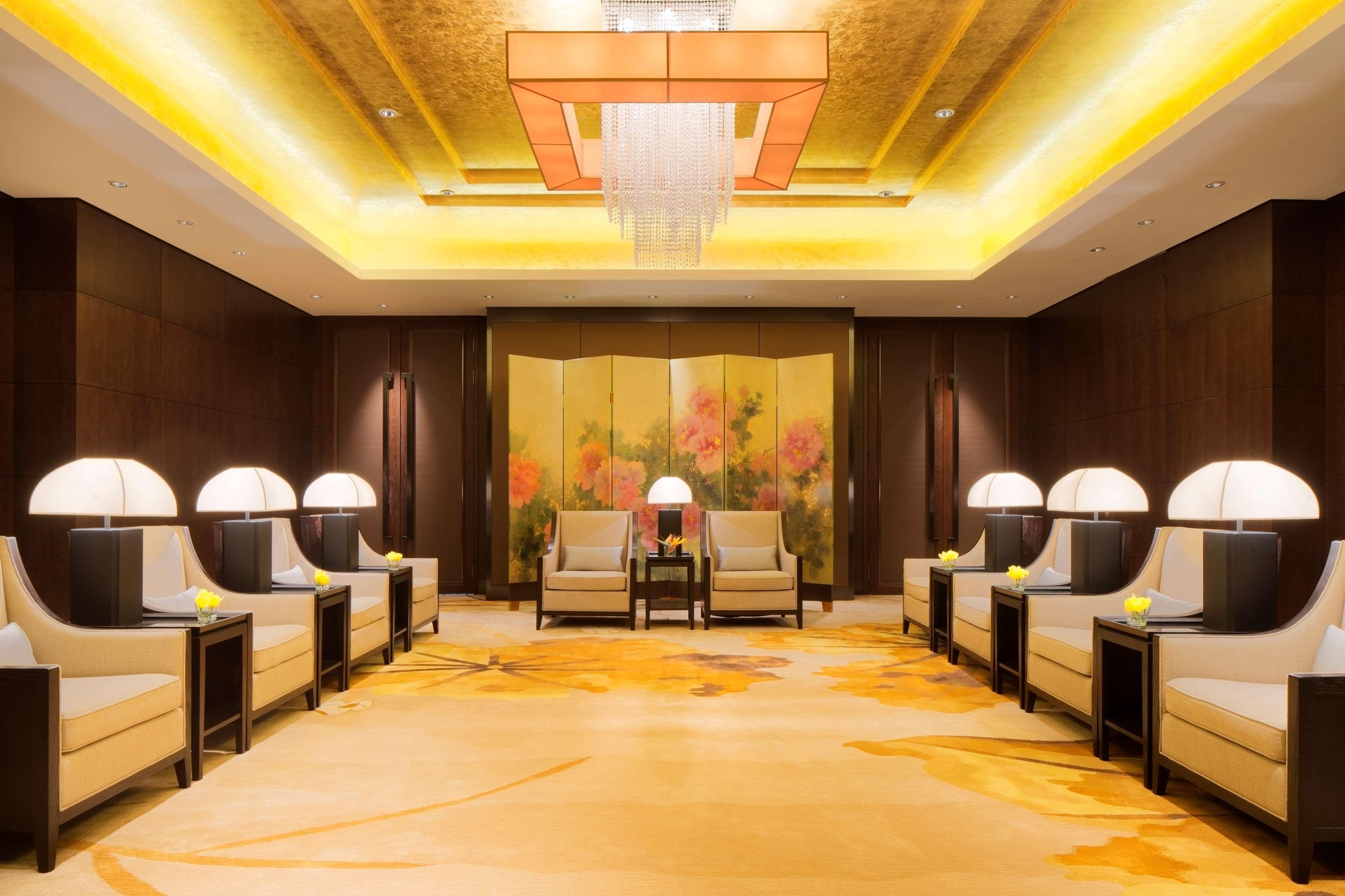Chongqing Ronghui Grand Hotel Экстерьер фото