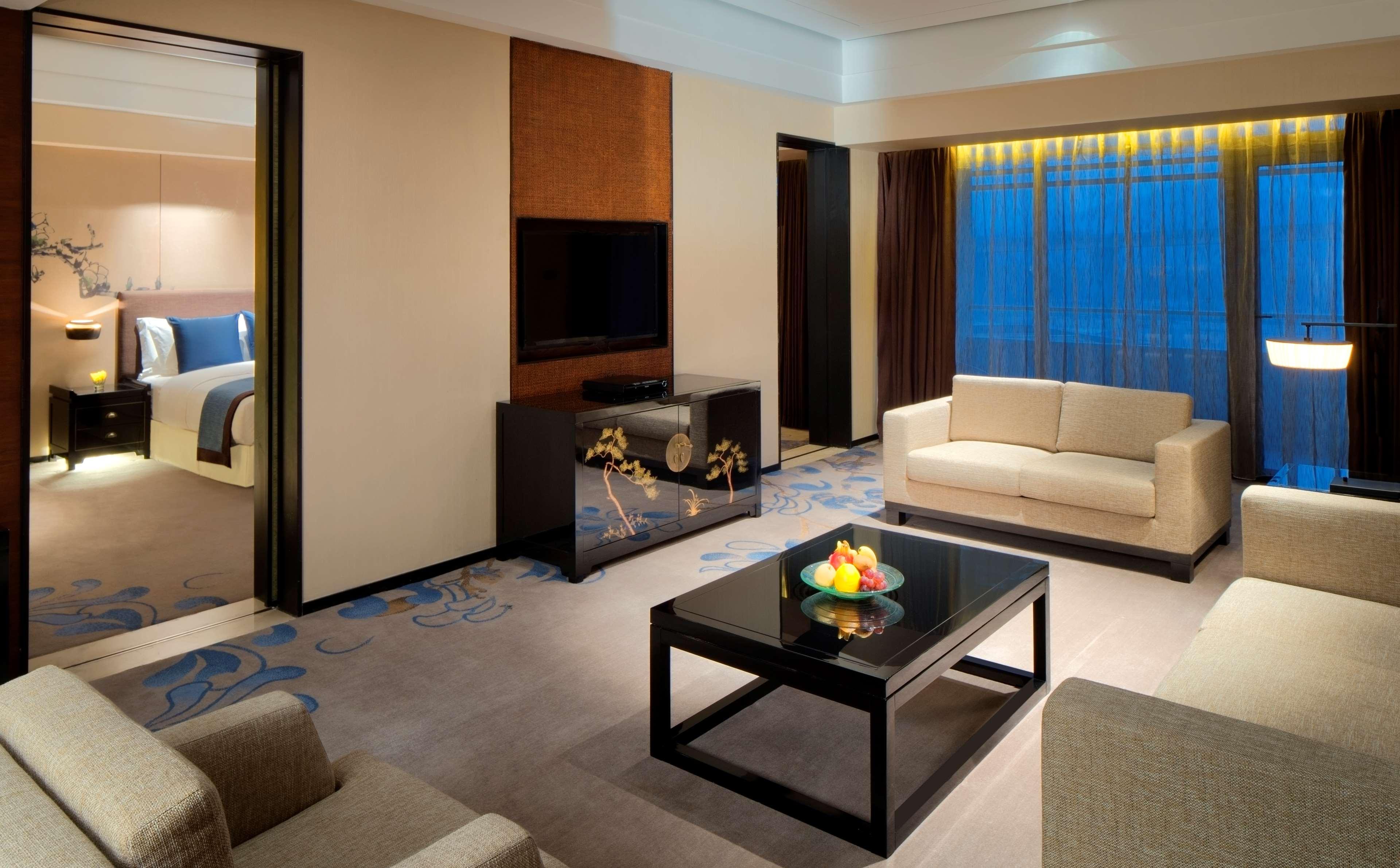 Chongqing Ronghui Grand Hotel Экстерьер фото