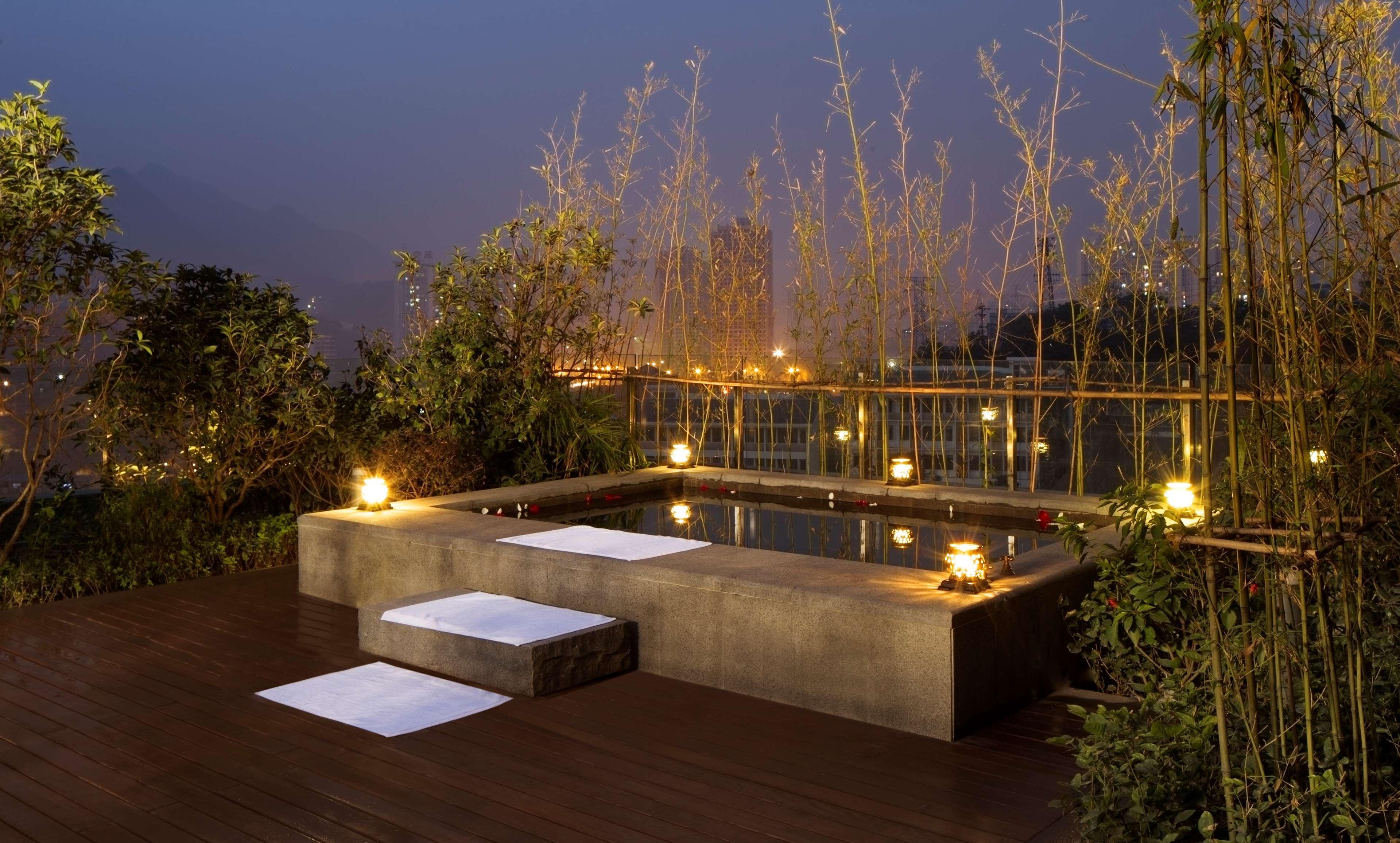 Chongqing Ronghui Grand Hotel Экстерьер фото
